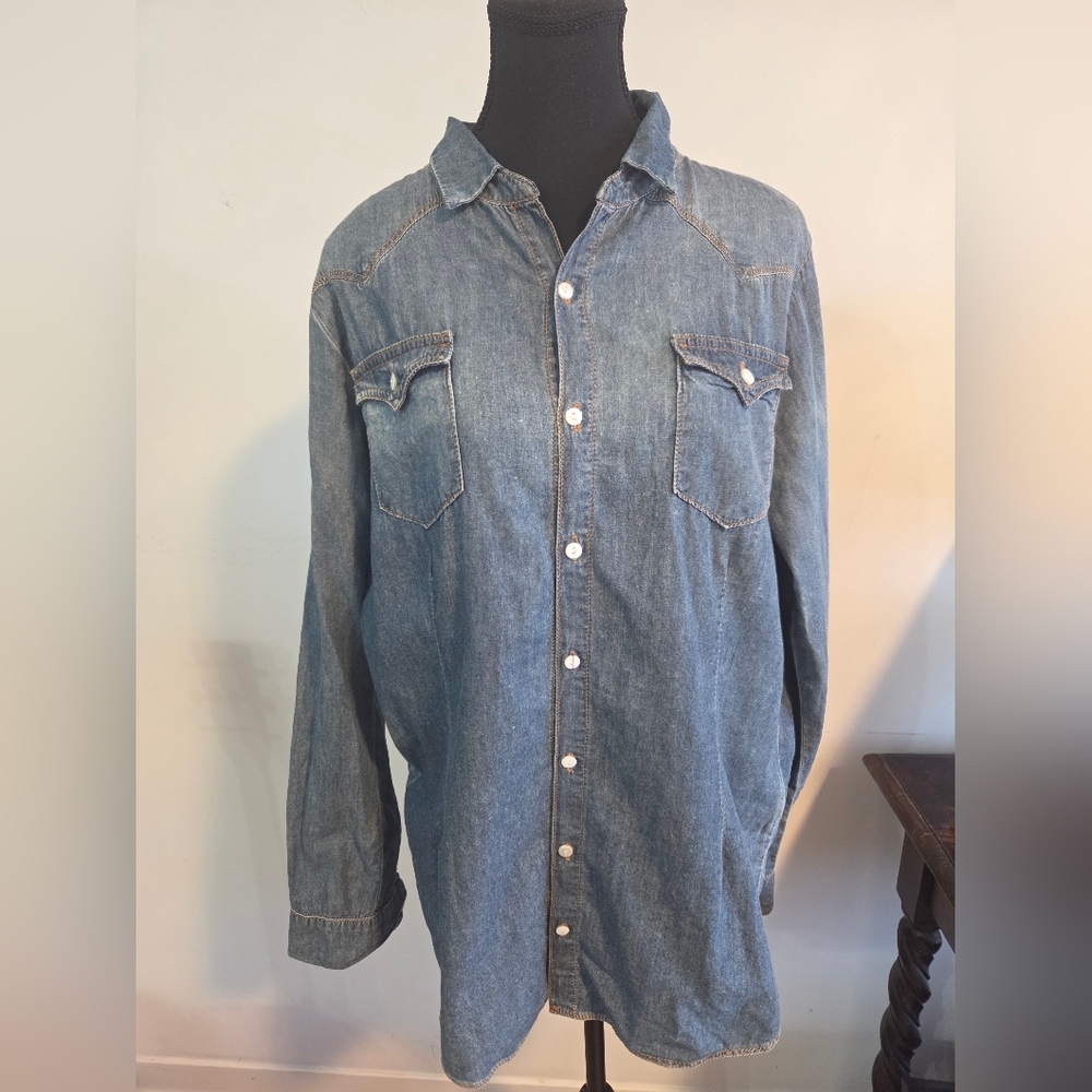 Fidelity Denim button down denim shirt Sz M